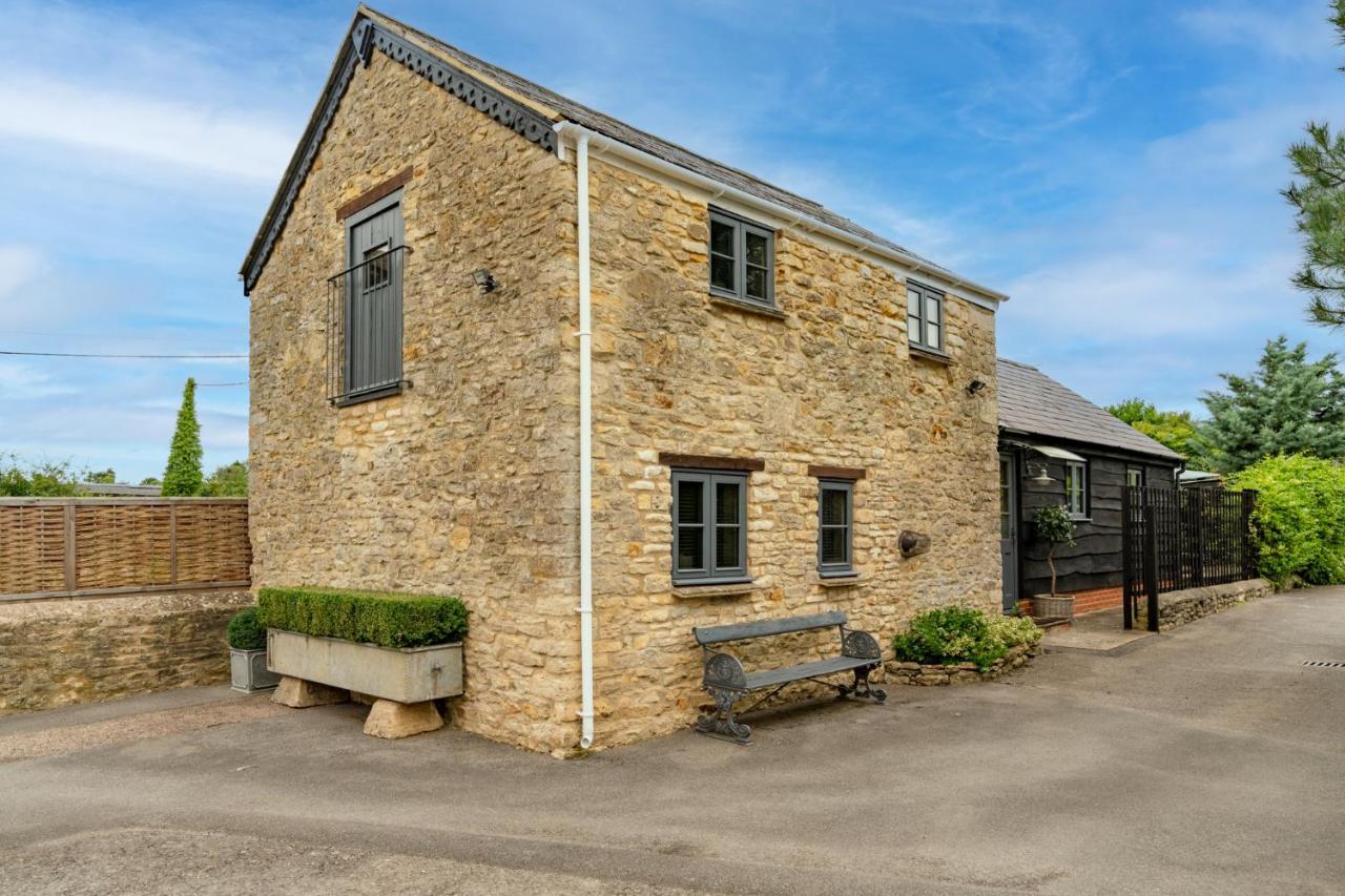 Buff Lodge Tackley Esterno foto